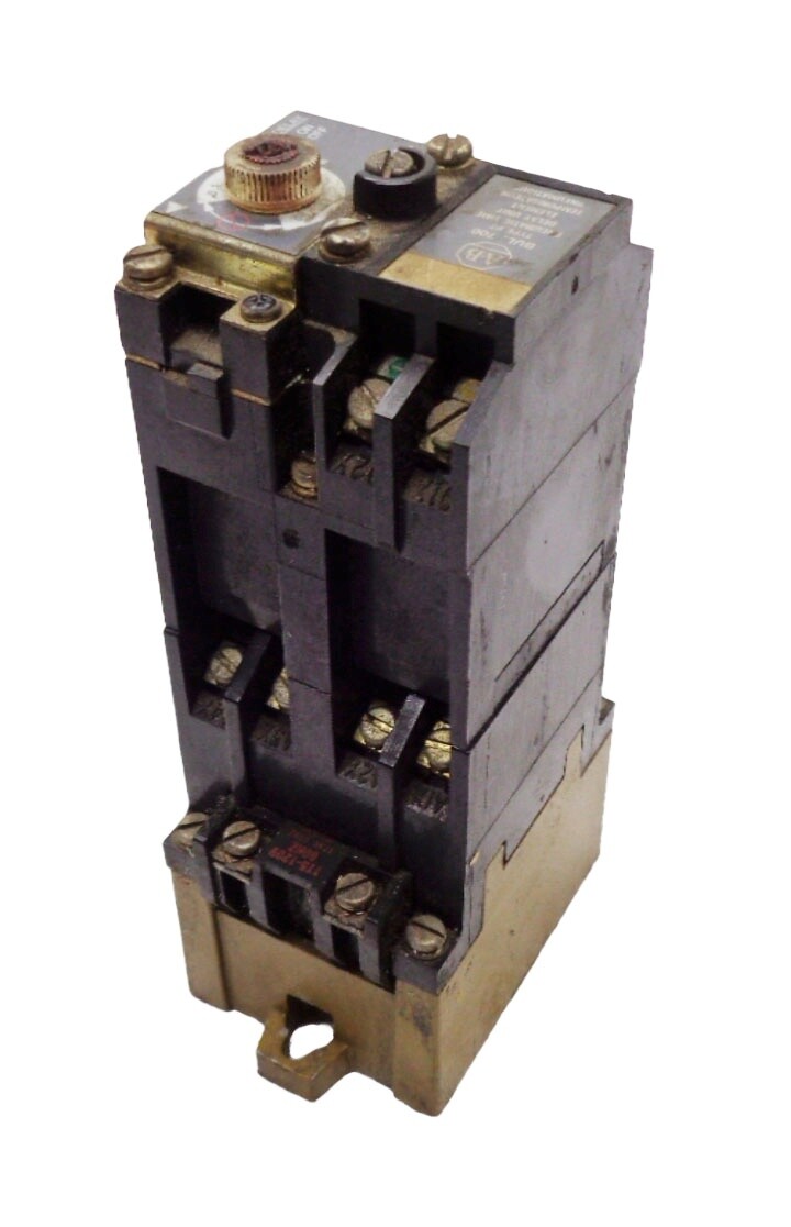 ALLEN BRADLEY 700-P400A1 /A CONTROL RELAY 700-PT400A1 /A 700-PT /A