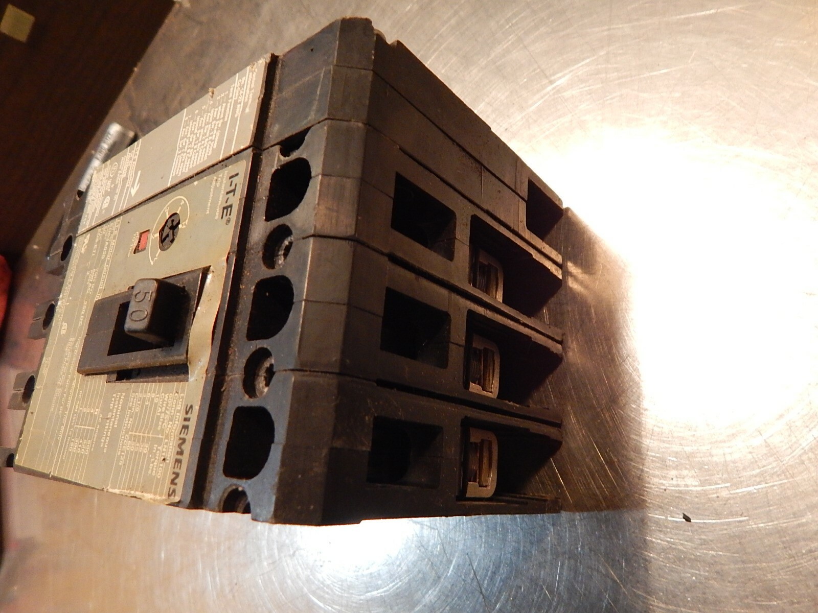 ITE Siemens ED63A050 600VAC 250VDC 50A 3-Pole Circuit Breaker A02ED628