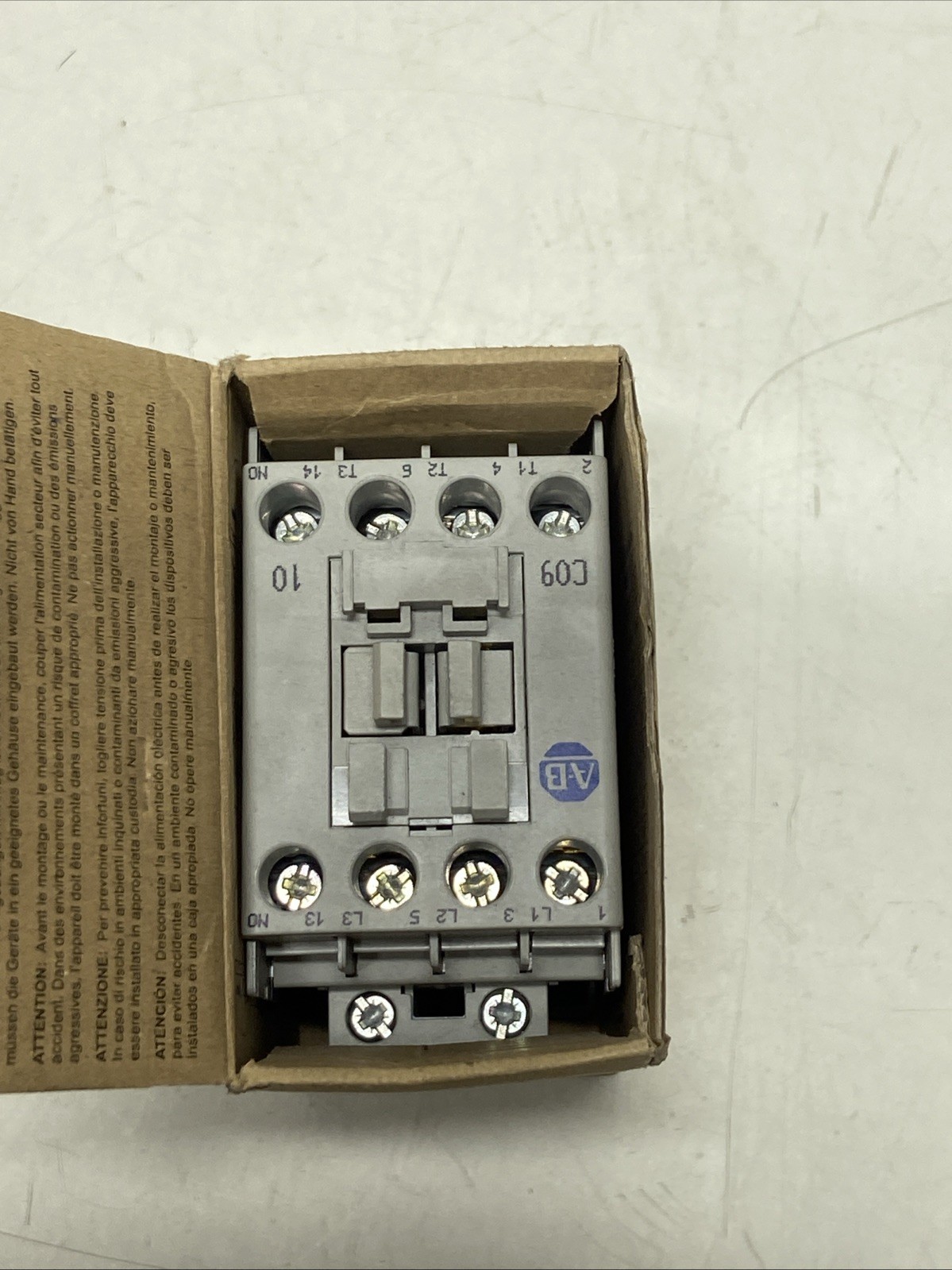 ALLEN-BRADLEY 3POLE 1N.O. AUX 24V COIL CONTACTOR 100-C09EJ10