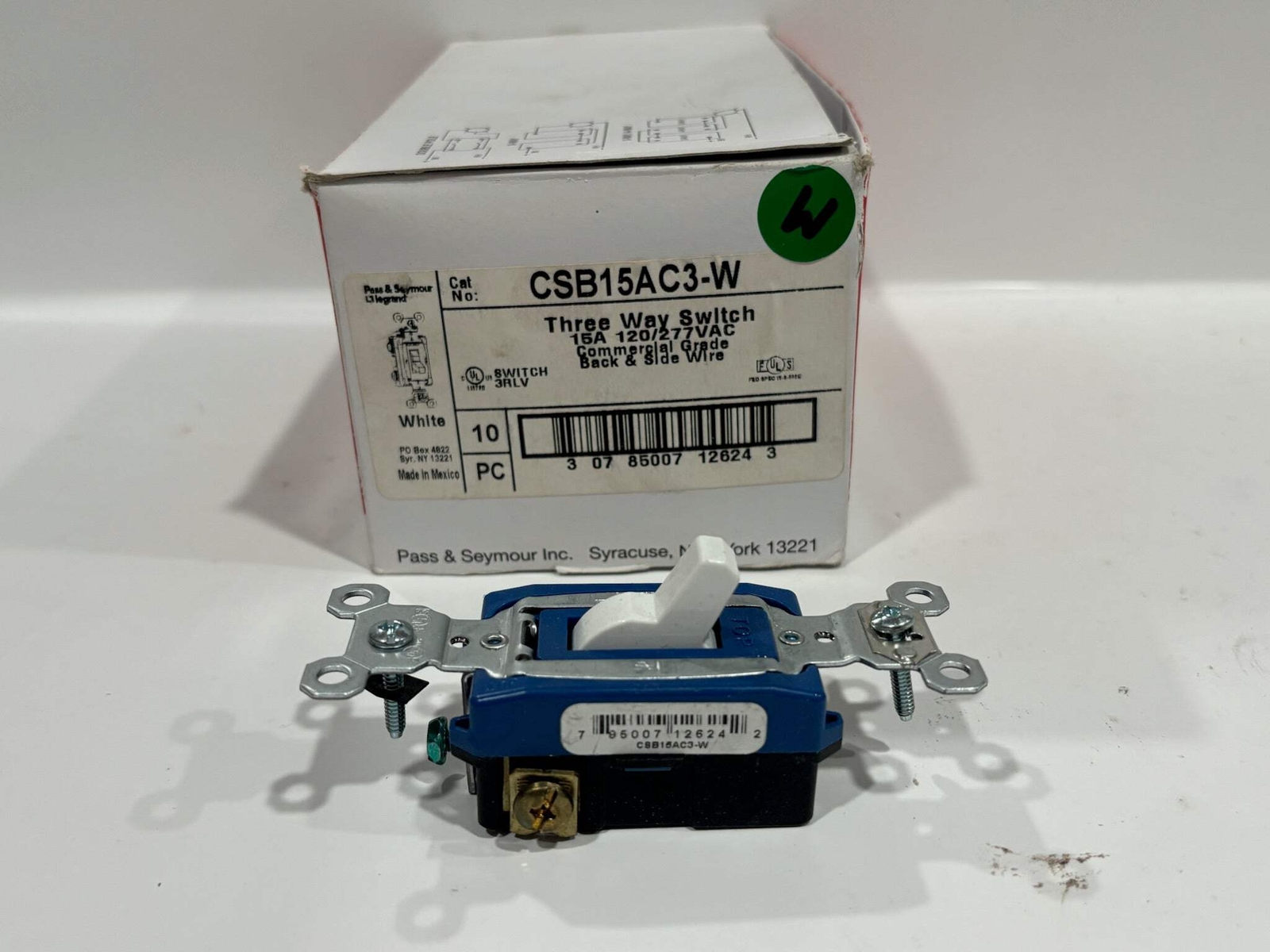 New 10 PC Legrand CSB15AC3-W Specification Grade Switch Hard Use, White