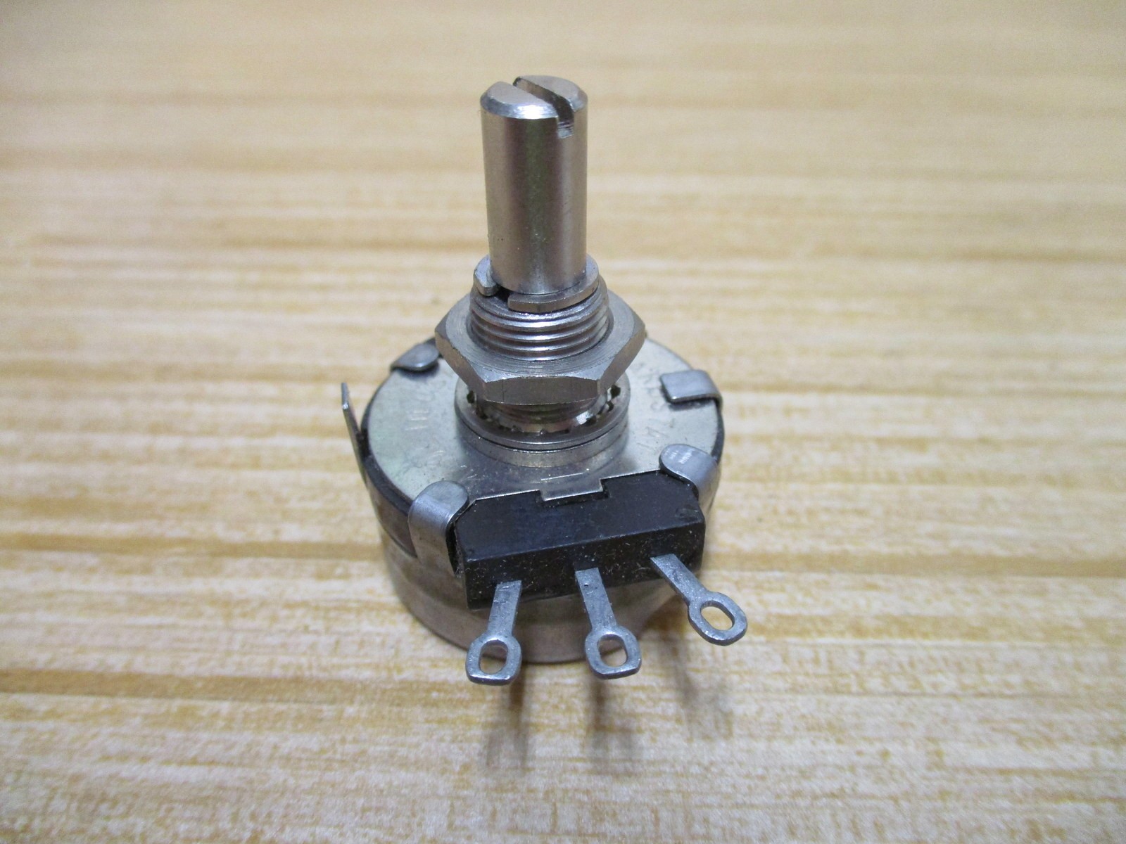 Clarostat RV4NAYSD253A Potentiometer 53C325K 25K Ohms