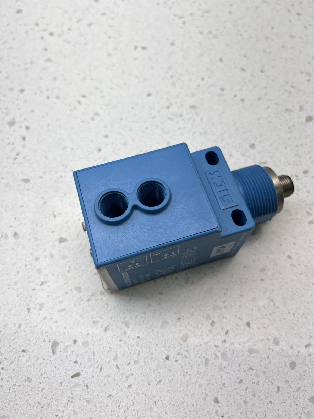 Sick WL2000-B5300 Photoelectric Sensor WL2000B5300 W/O Nut