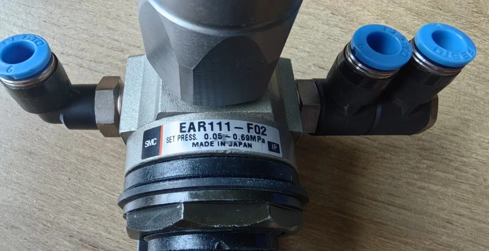 SMC EAR111-F02 SET PRESS.0.05-0.59Mpa+SUCO 660703 PRESSURE SWITCH