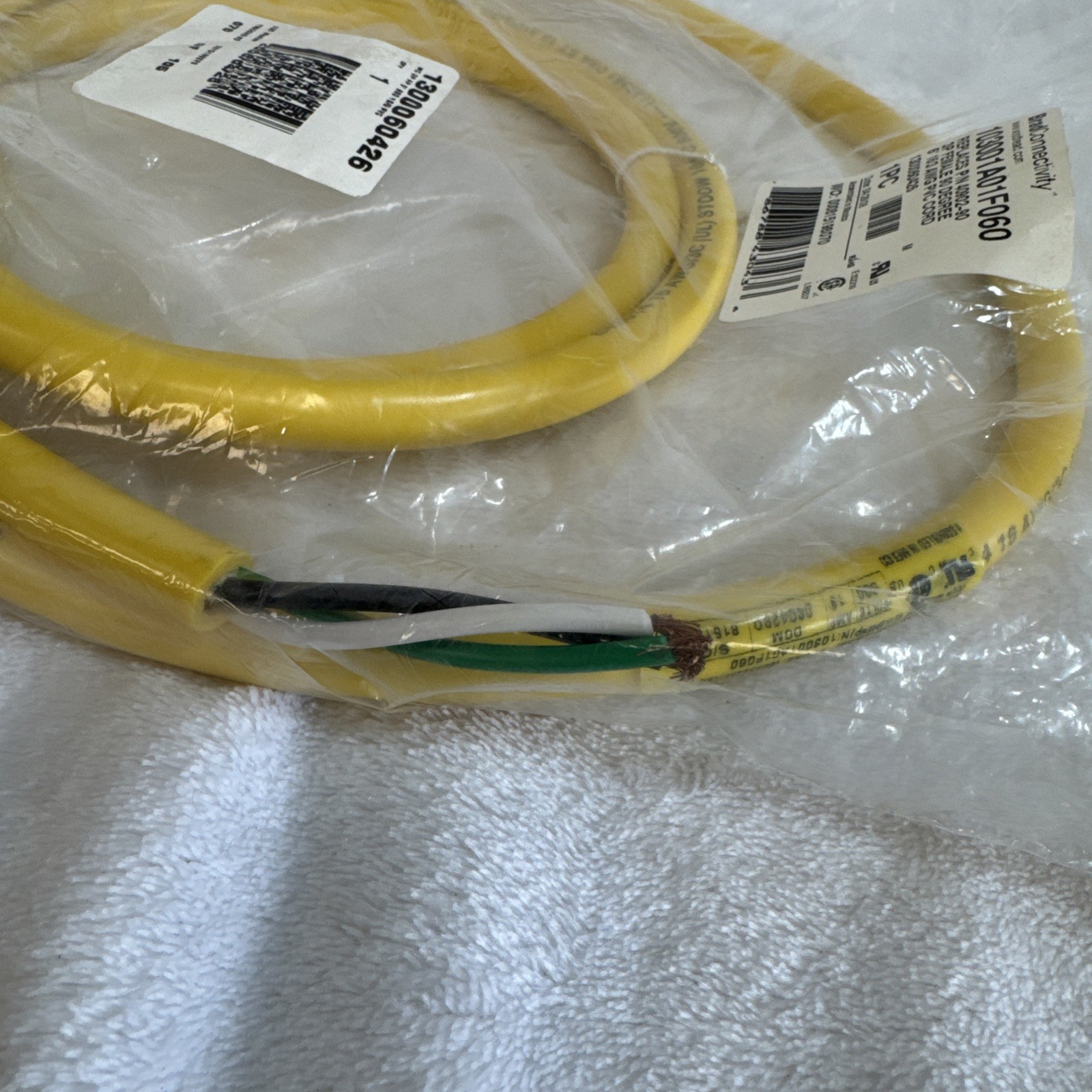 Brad Harrison Connectivity 103001A01F060 3P Female 90 Degree 6′ Cord