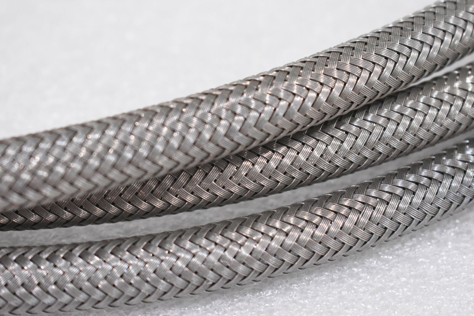 HYDRAULIC HOSE YT33001 3/8″ CONNECTOR & 1/4″ 90° CONNECTOR, M316/L40MB SS, 15FT