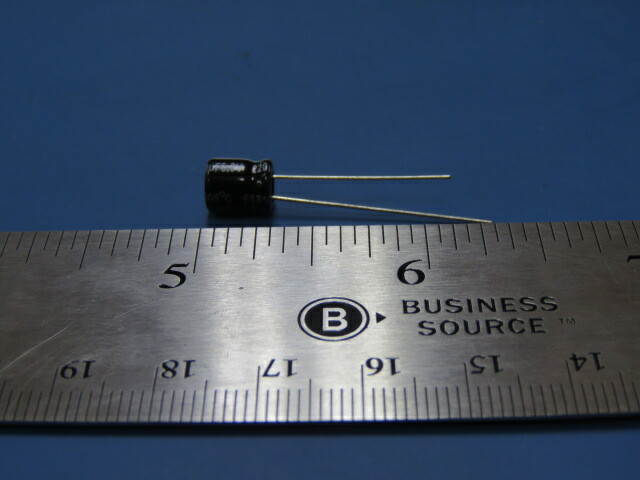 ARCOTRONICS ESS227M6R3AE2AA Qty of 250 per Lot CAPACITOR,ALUMINUM ELECTROLYTIC,