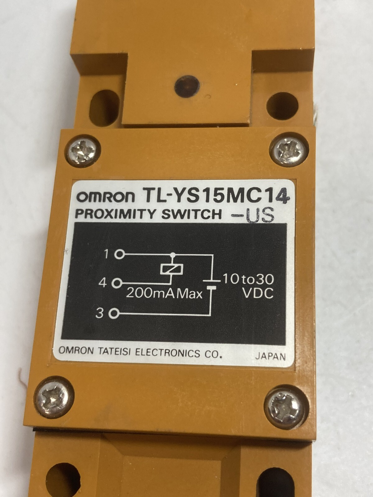 OMRON TL-YS15MC14-US INDUCTIVE PROXIMITY SWITCH 200MA 10-30VDC NNB