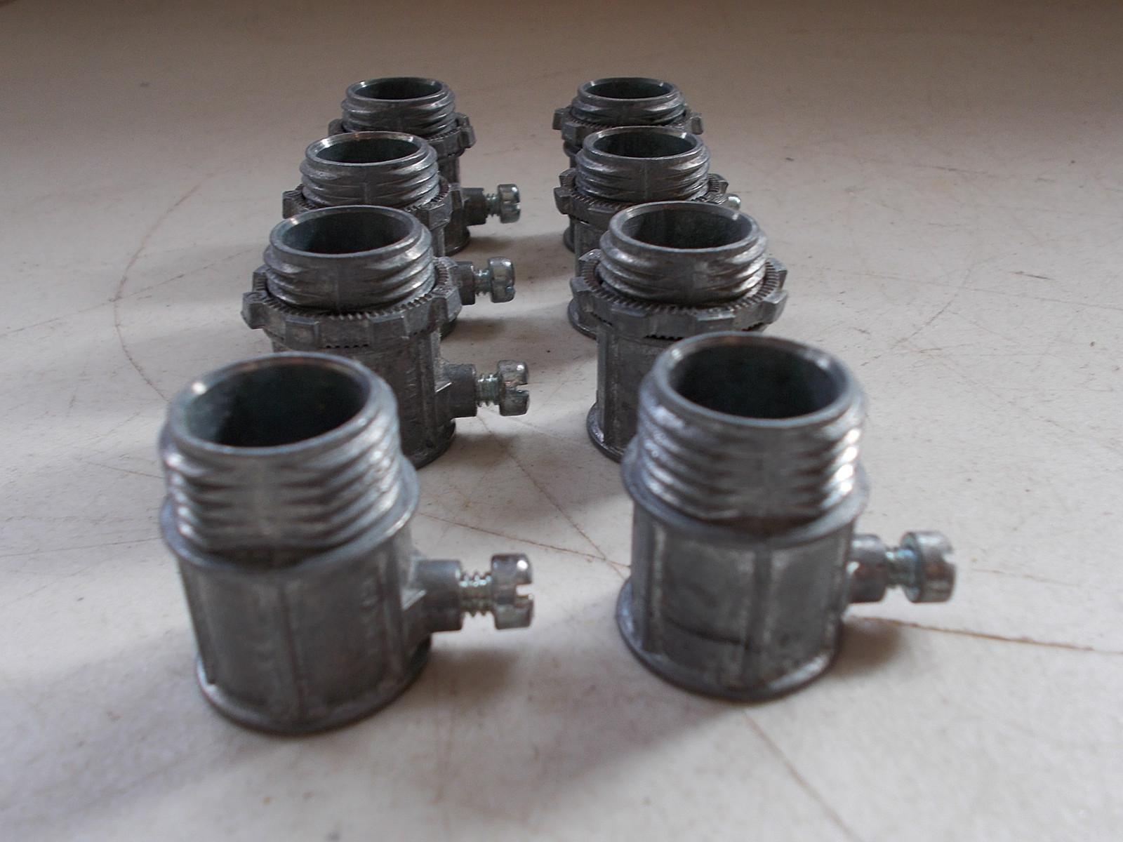 Halex 1201 lot of 8 Set Screw Connectors *FREE SHIPPING*