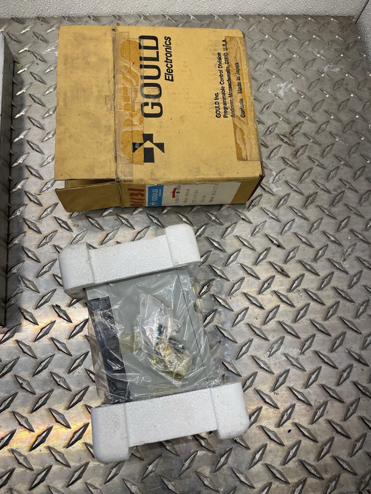 GOULD INPUT MODULE D1-1131-000 7.8 x 5.9 x 2.6