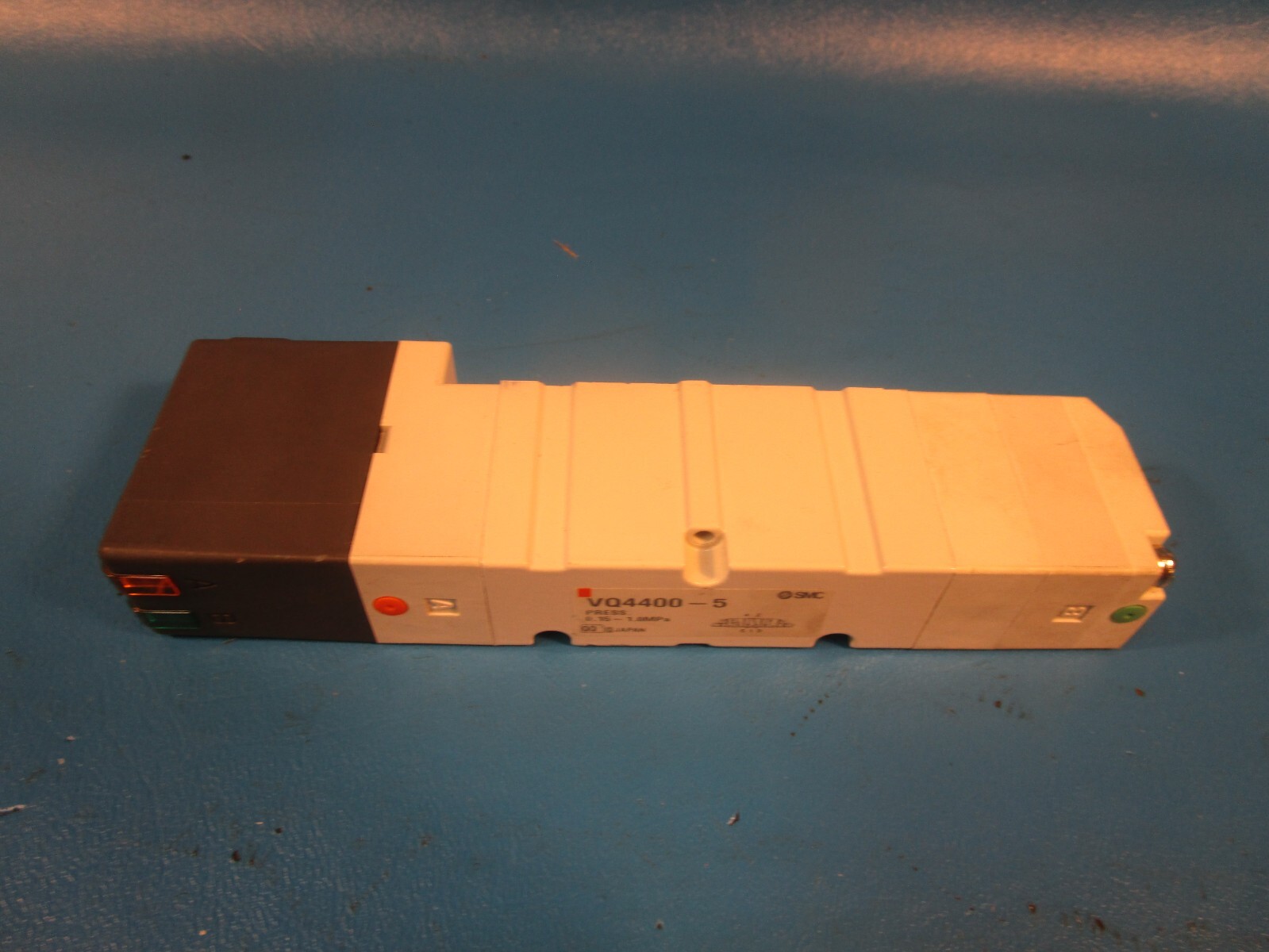 SMC VQ4400-5, Solenoid Valve, 5 Port, 4 Way