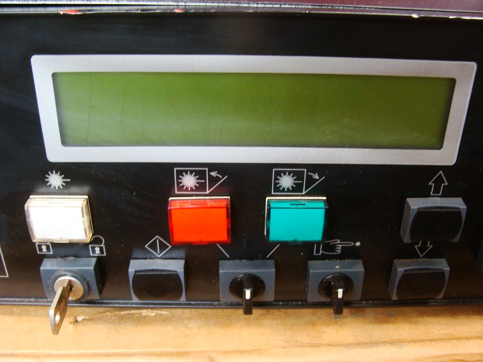 TELESIS TLM SERIES DIODE-PUMPED LASER SYSTEM TLM 100EP