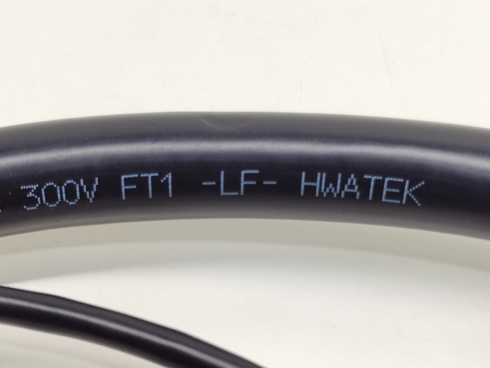 UW-1 E240426 AWM 2835 FT1-LF-HWATEK CABLE (FREE SHIPPING)