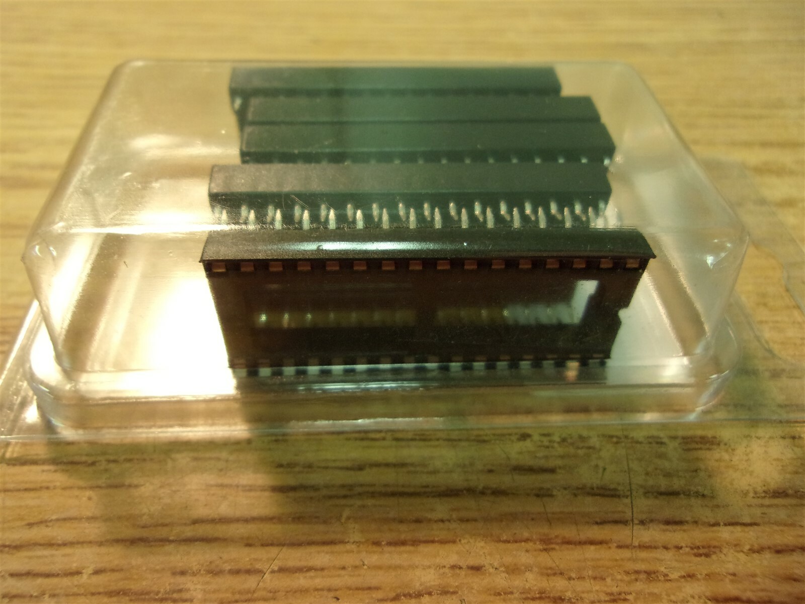 NEW Socket 32 Pin Low Profile Dual Wipe 0.03″ Lot of 5 32LPD *FREE SHIPPING*