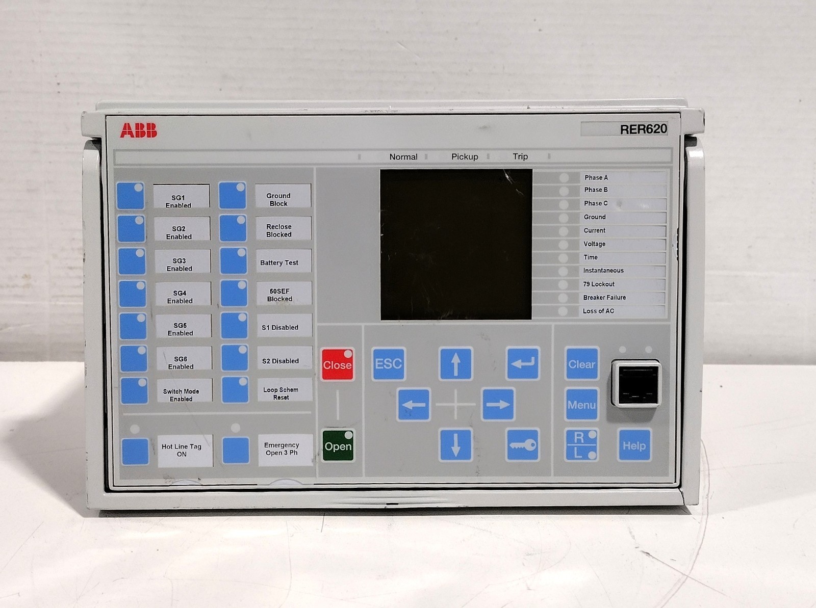 ABB RER620 NARAAAAB33E1B3NU1D Advanced Recloser Protection & Control Relay