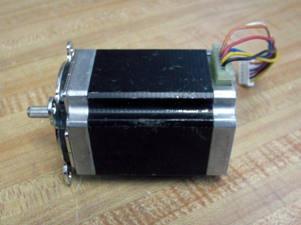Sanyo Denki 103H7126-1451 StepSyn DC Stepping Motor 127K37901