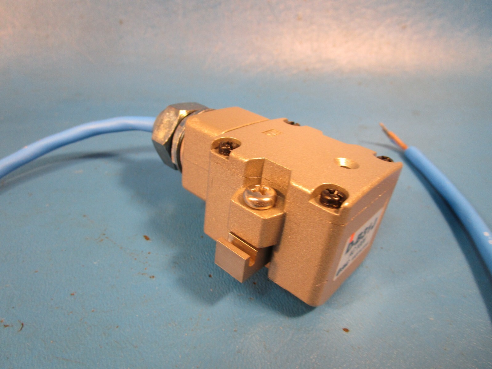 SMC D-B31J auto-switch, w/indicator light, AUTO-SWITCH ACCESSORY