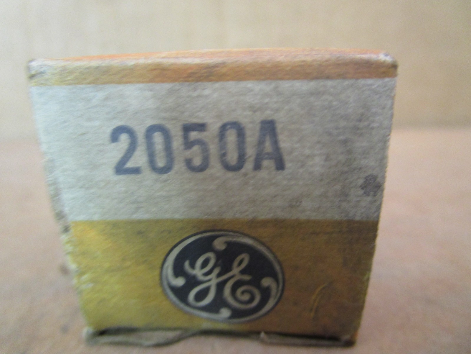 New Open Box Mixed Lot of 8 Pcs RCA 2050 GE NH1885 GE 2050A/2050 Tube 51512LR