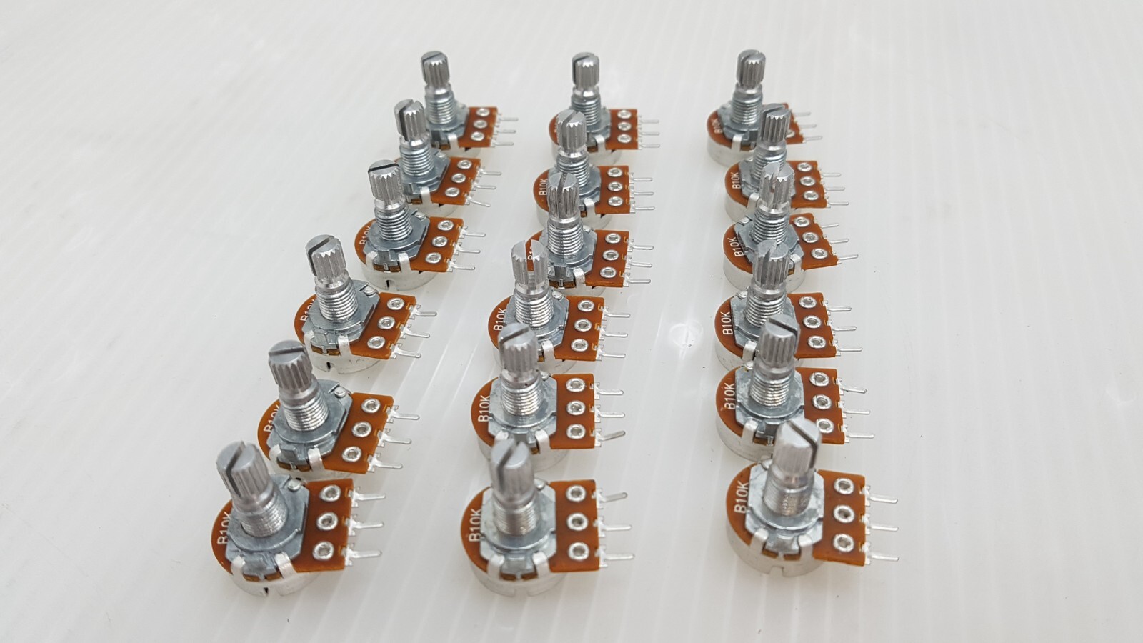 BI TECHNOLOGIES, TT ELECTRONICS P160KN-0QD15B10K POT ROTARY 10K OHM 16MM PC PIN