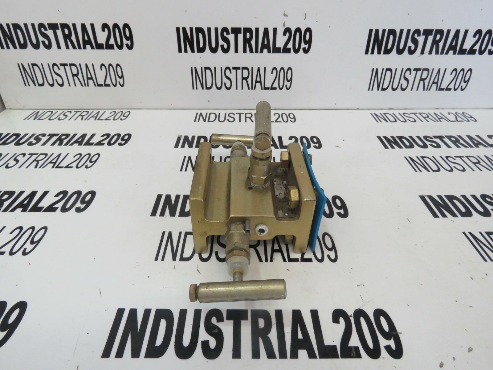 ANDERSON GREENWOOD INSTRUMENT MANIFOLD M4AVIC NEW