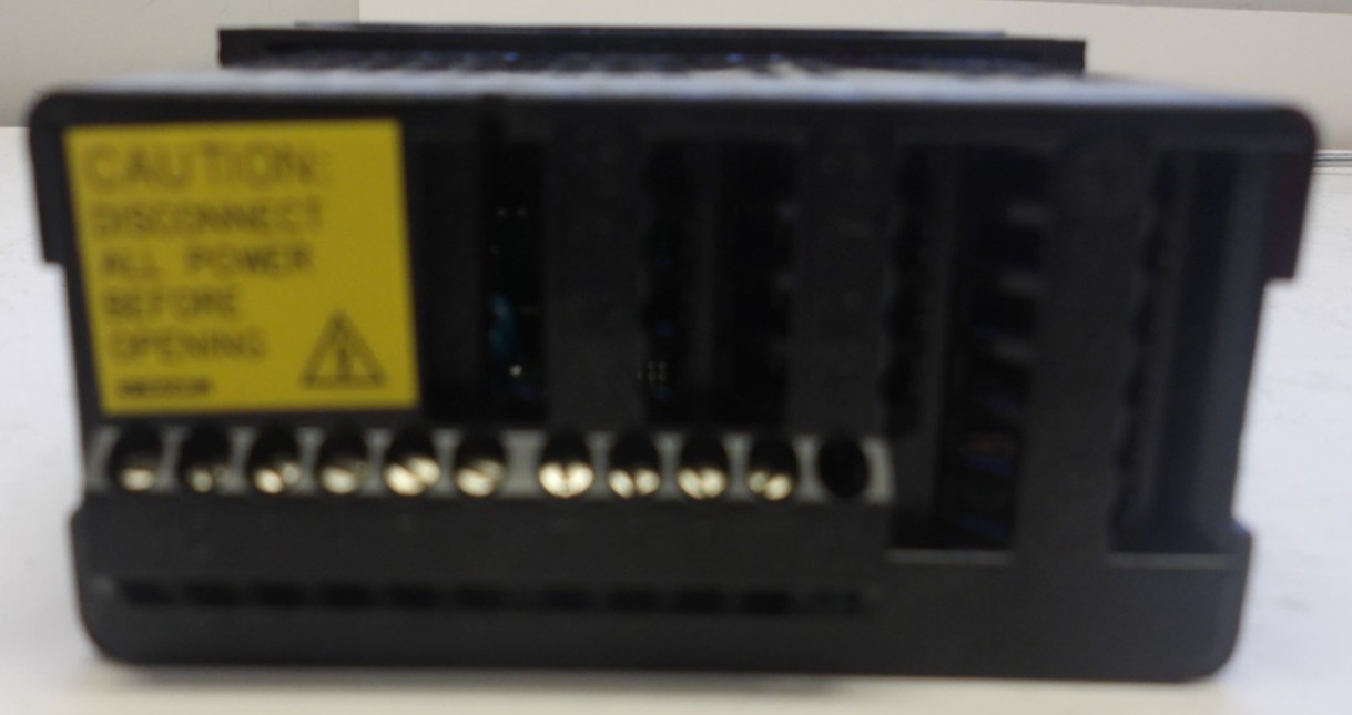 RED LION P/N: PAXS0000 PANEL METER 85-250 VAC 50/60 HZ 15 VA
