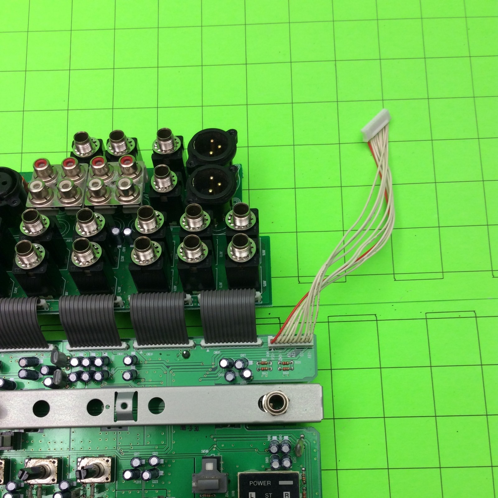 Yamaha MG16/4 Mixer Board X3228