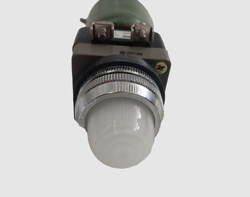 Idec Izumi Lamp 100V 18V 2W White Color 8692 150ohm 40W F662 Made in Japan