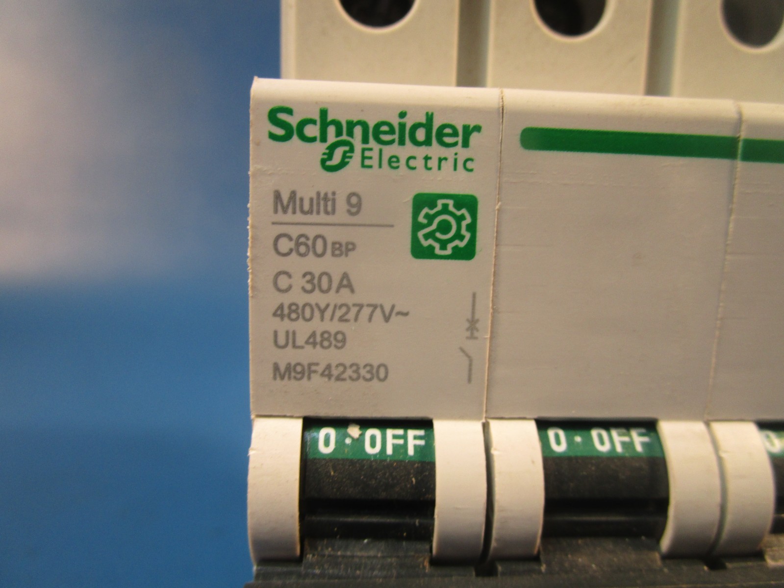 Schneider Electric M9F42330, Miniature Circuit Breaker, 30A 3P 480Y/277V~