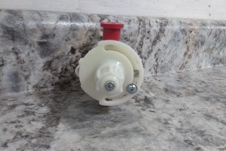 Chicago Faucets 131-CFMAB 3/8 In Inlet/Outlet Thermostatic Mixing Valve