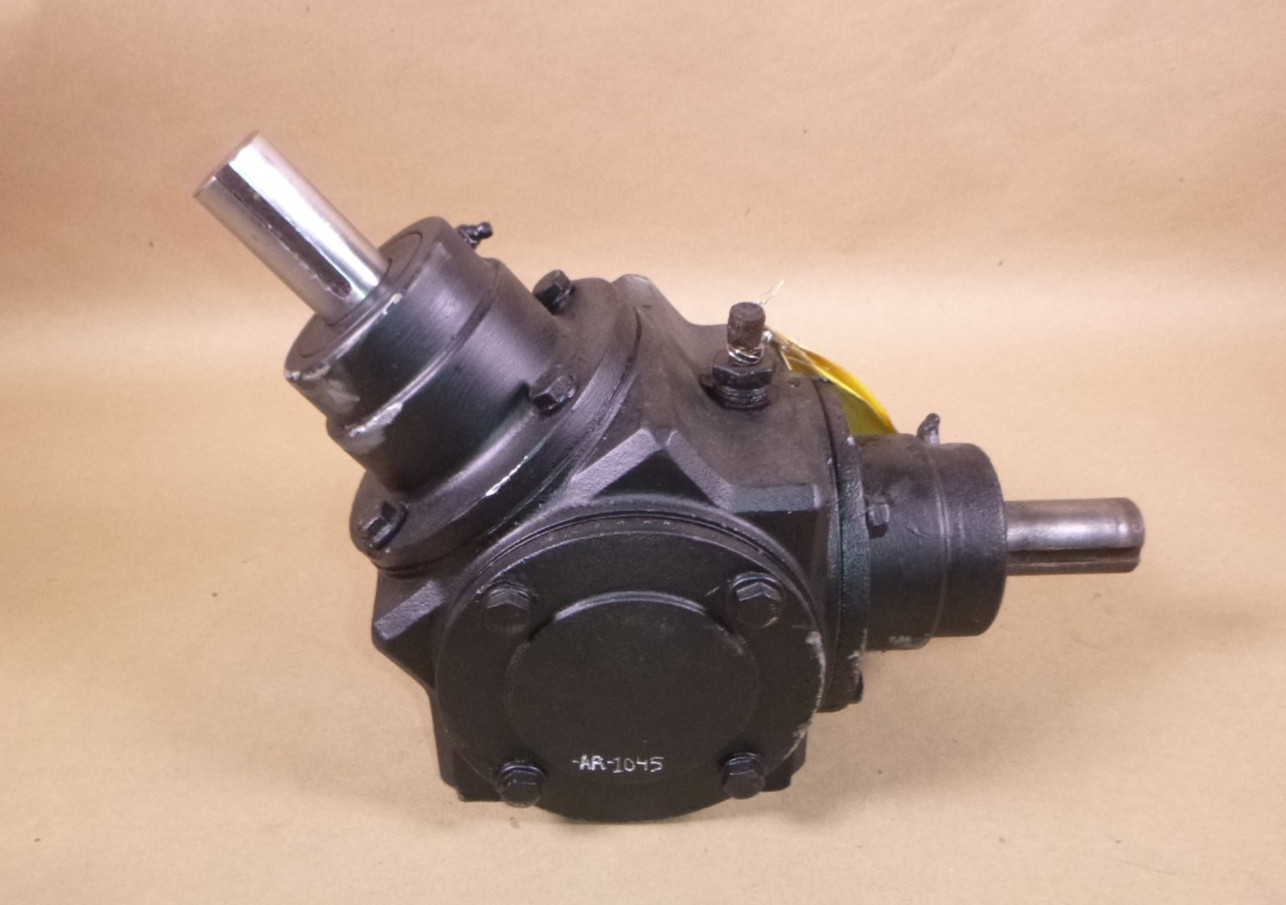 Von Ruden Gearbox 52-1/2 DEGREE 1:1 RATIO LH-84-060 Fits LH-84 Hockcutter
