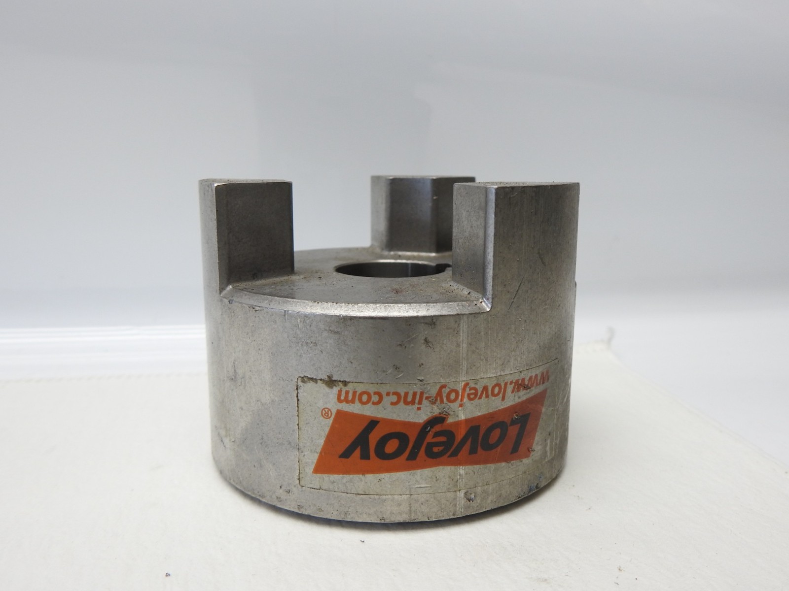 Lovejoy 68514470023 – SS110 hub 1″ 1/4×1/8kw SS Series – BULK NEW!