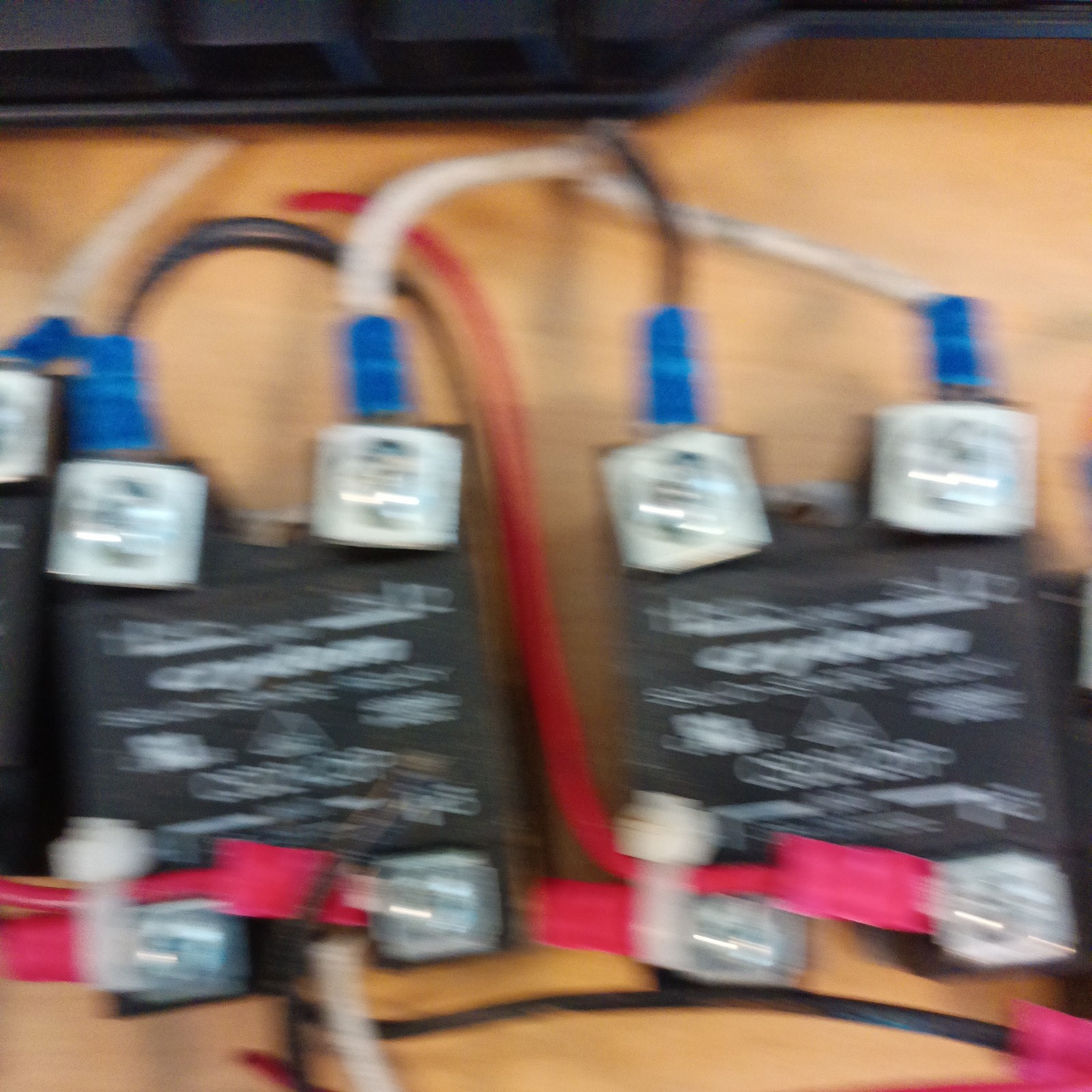 UNUSED CRYDOM D2425 SOLID STATE RELAY 240VAC/OUT 25A