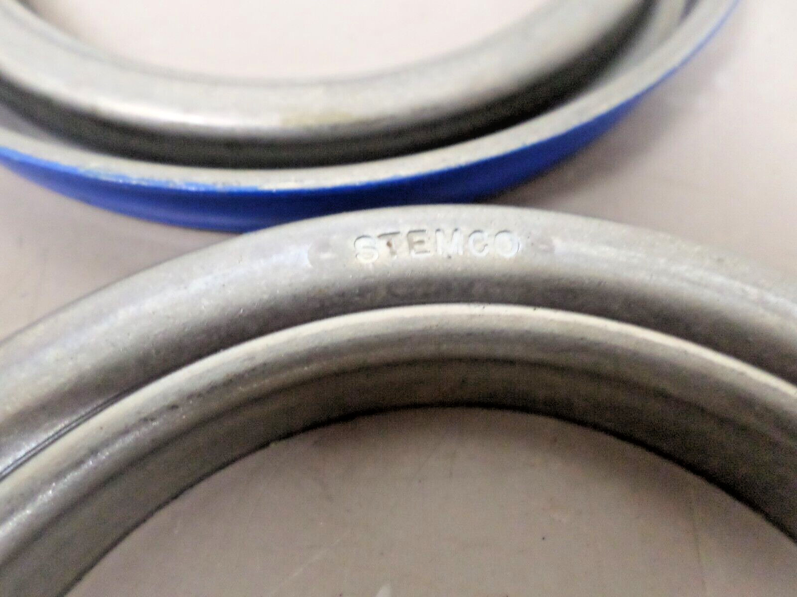 Stemco 320-2117 Grit Guard Hub Seal With 315-1509 Axle Ring
