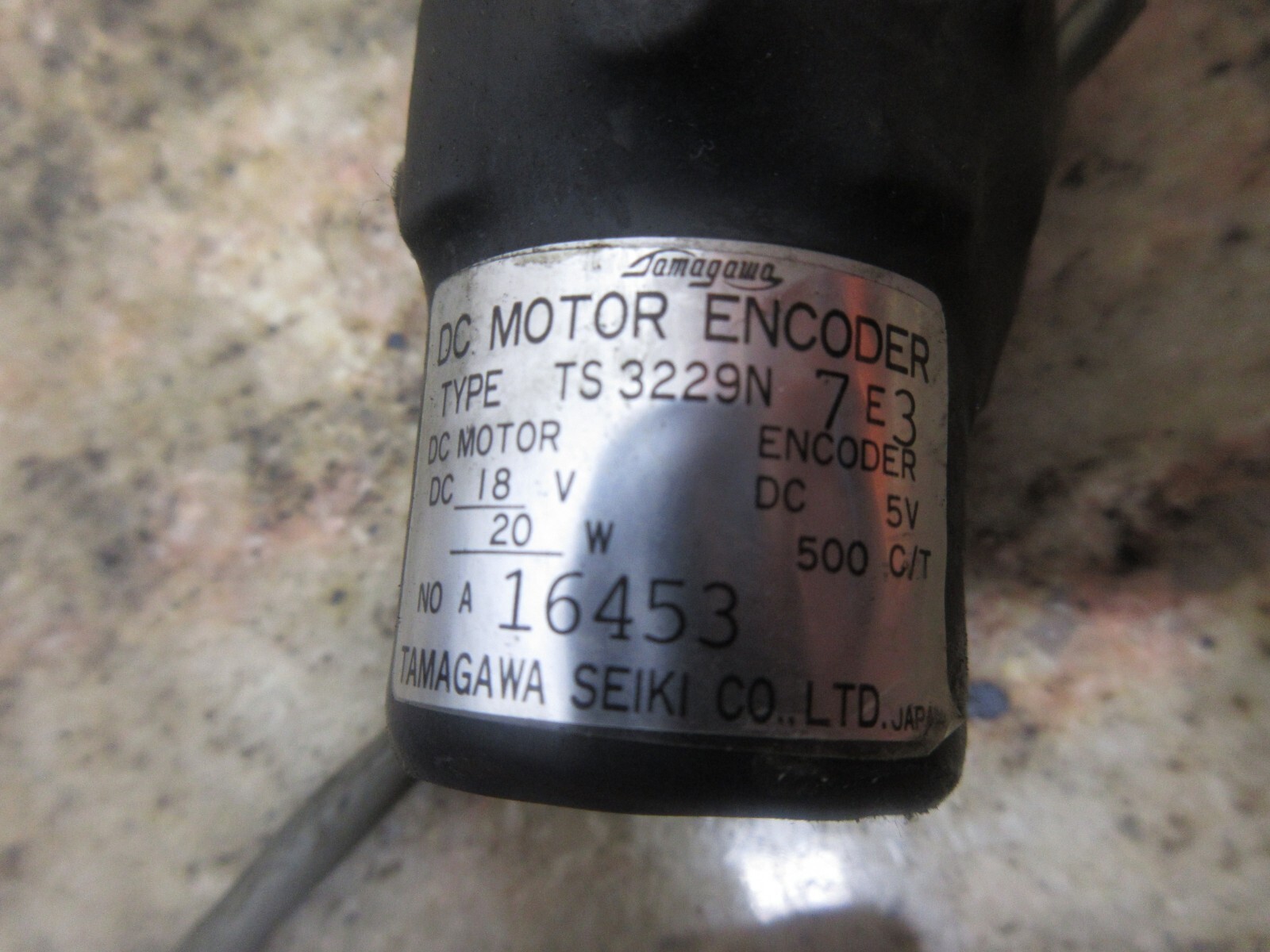 TAMAGAWA DC MOTOR ENCODER TS 3229N 7E3 18V 20W 16453