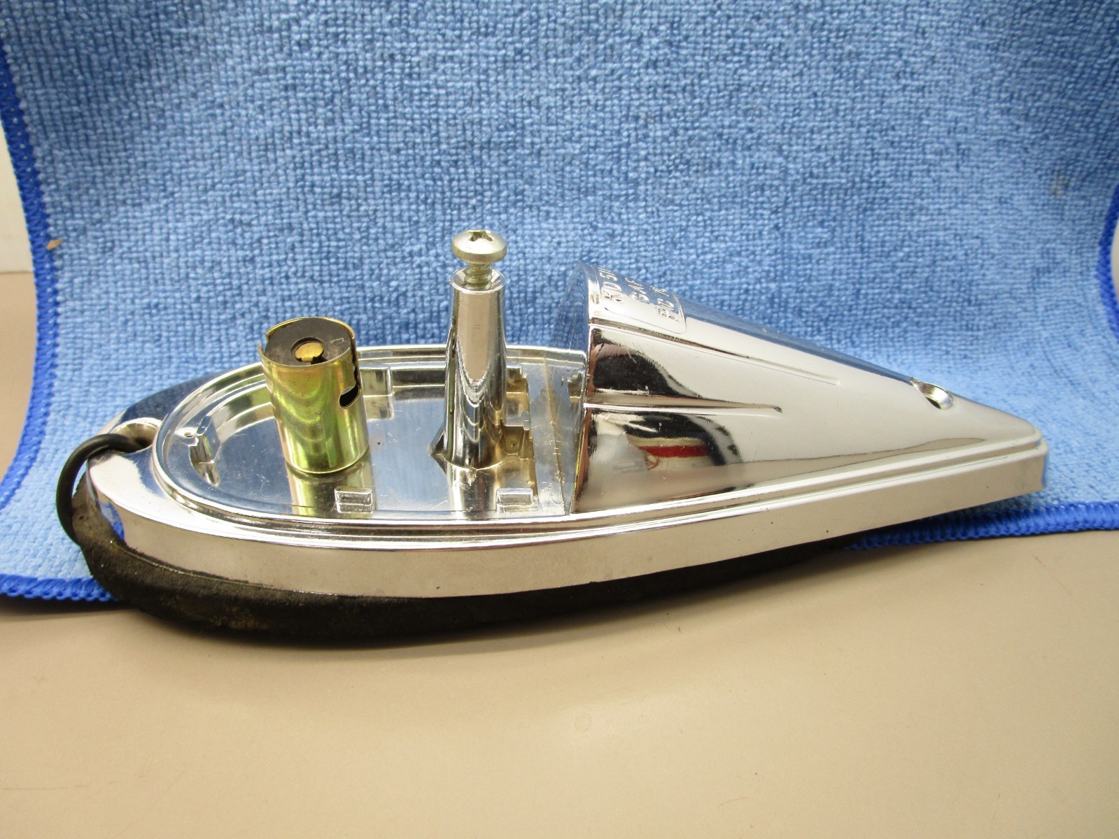 KD 518 Plastic Cab Clearance Lamp Housing 8″ x 2-1/2″ SAE-PC-76