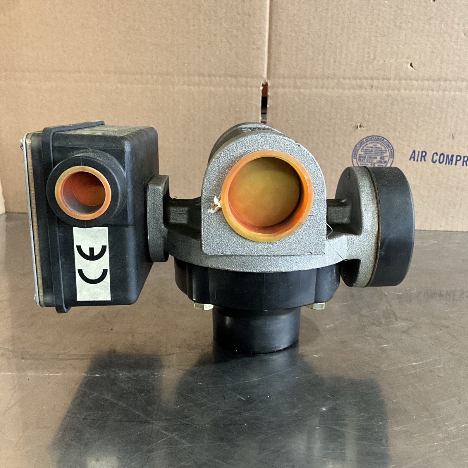 UFM MN-ASB80GLM-12-300V.9-A1WC-C FLOW RATE INDICATOR B31684