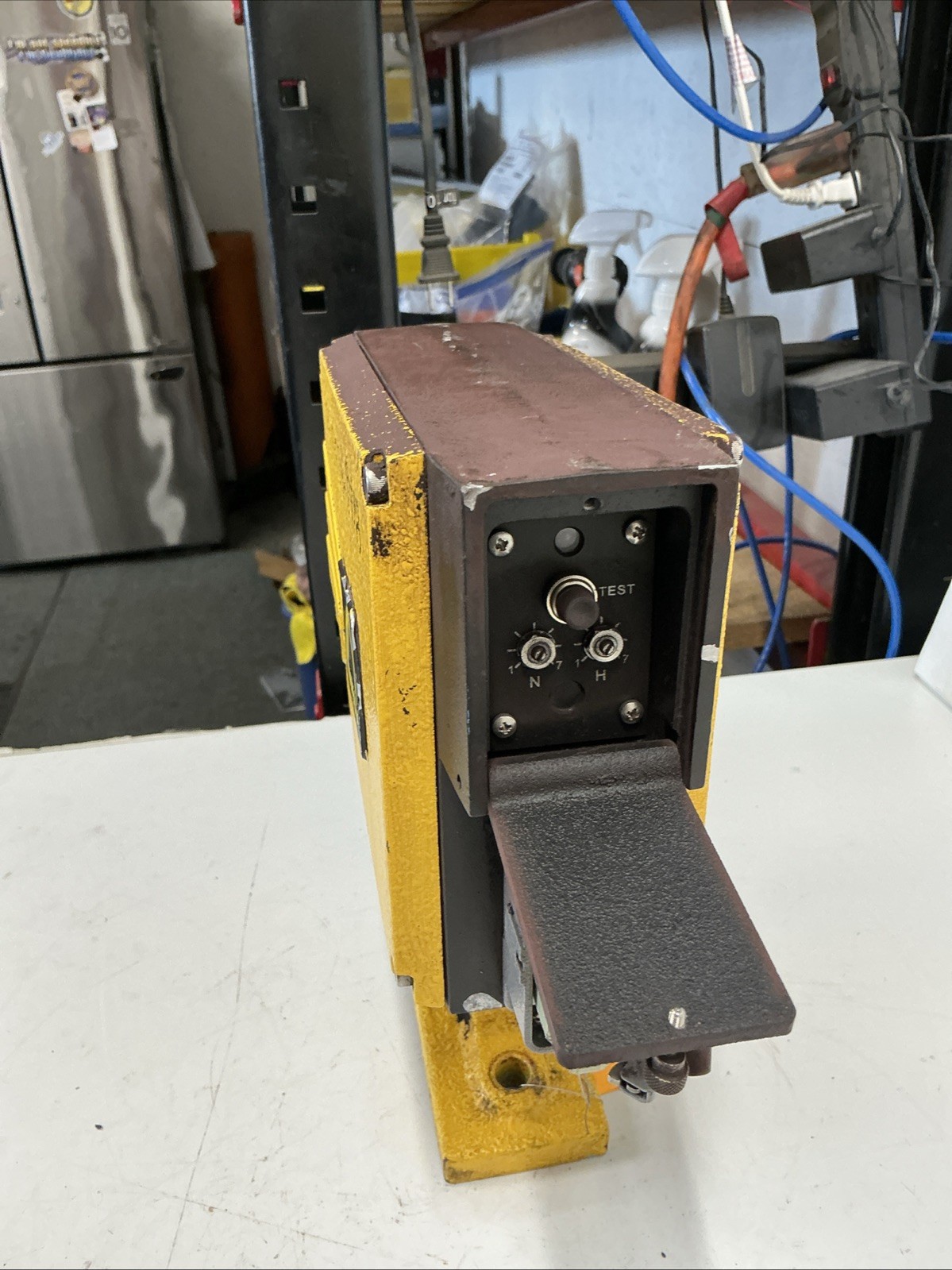 DELTA DC 3030L 110V 0.2A 60HZ AB-618S