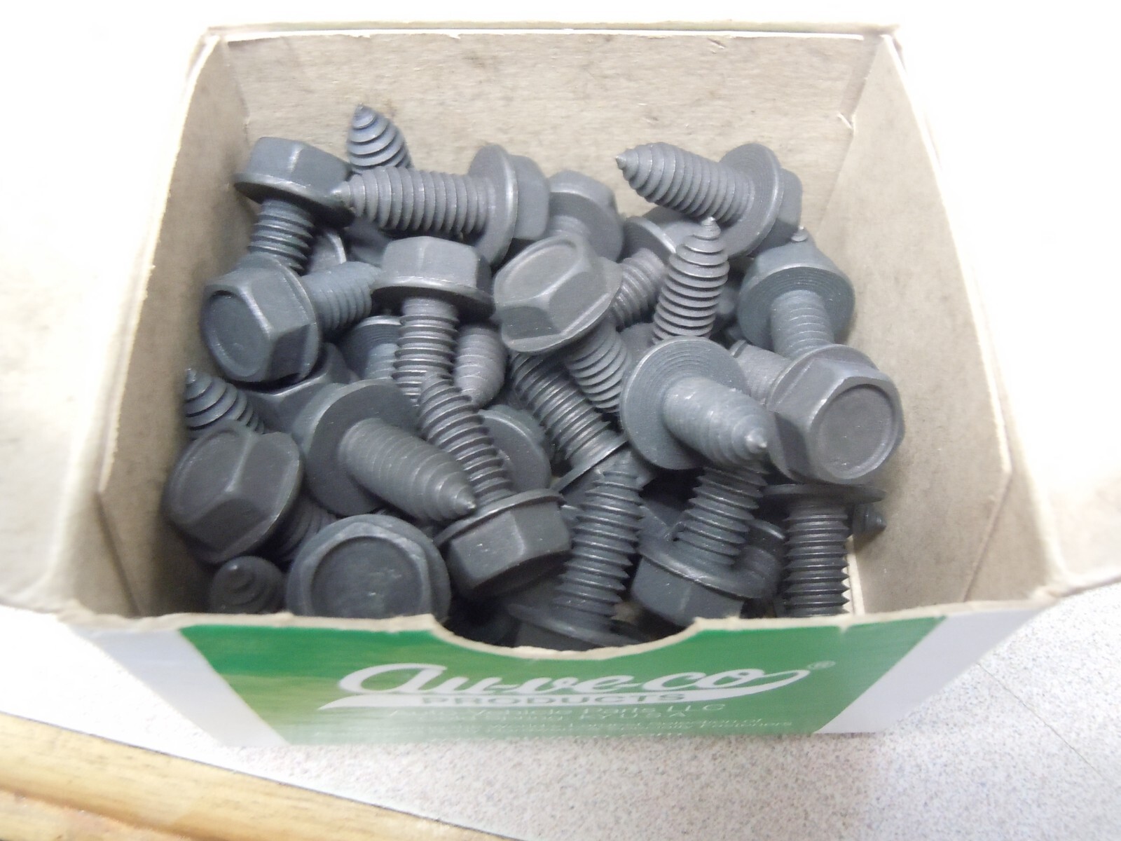 AUVECO 10362 Hex Washer Head CA Point Body Bolt 5/16″ 18 TPI x 13/16″ x 1/2″
