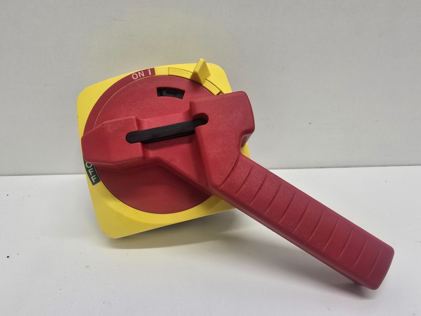 NEW NO BOX! ALLEN-BRADLEY SER. A OPERATING HANDLE 194R-HM4E