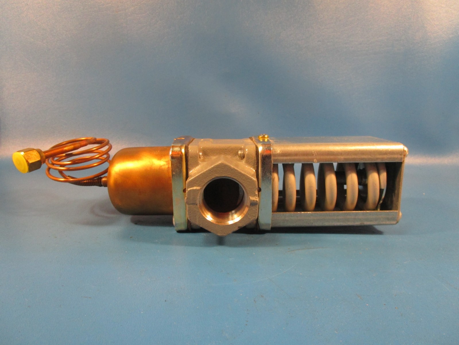Johnson Control V46AD-1C, Pressure Regulating Valve, Two-Way, 50 gpm Max. 70 psi