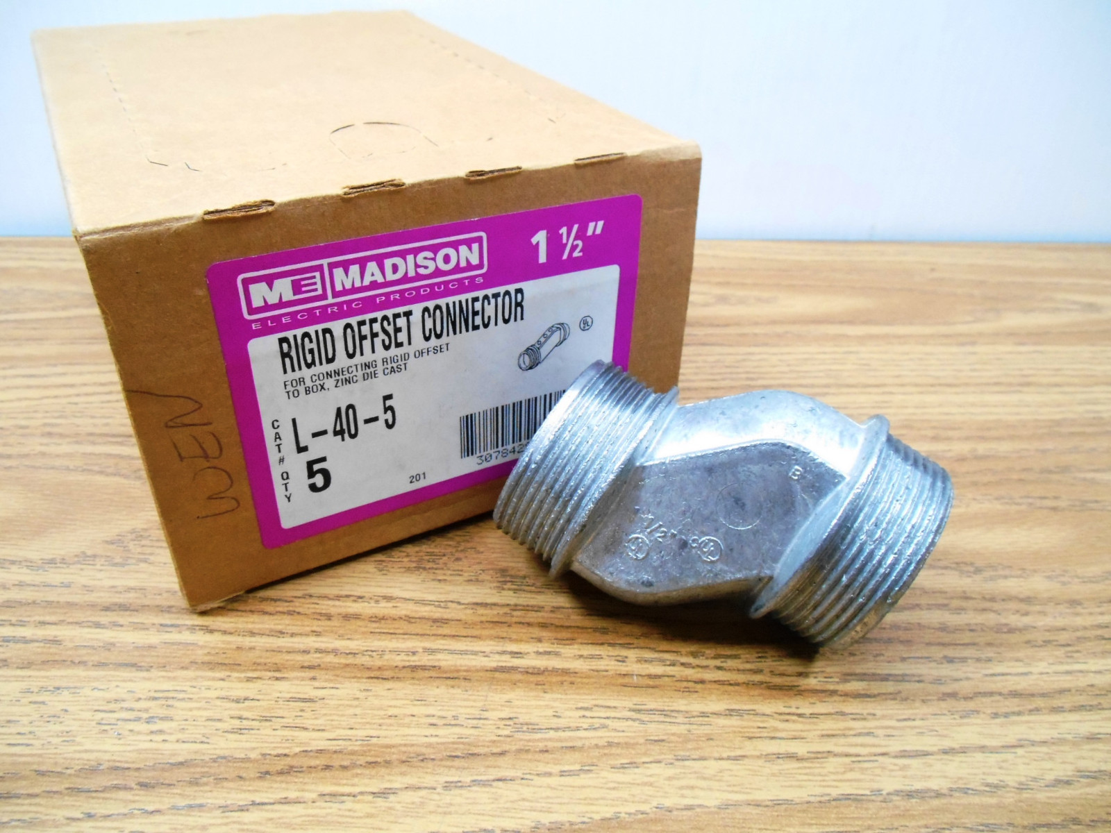 Box of 5 – Madison L-40-5 Rigid Offset Connector Zinc Die Cast 1-1/2″