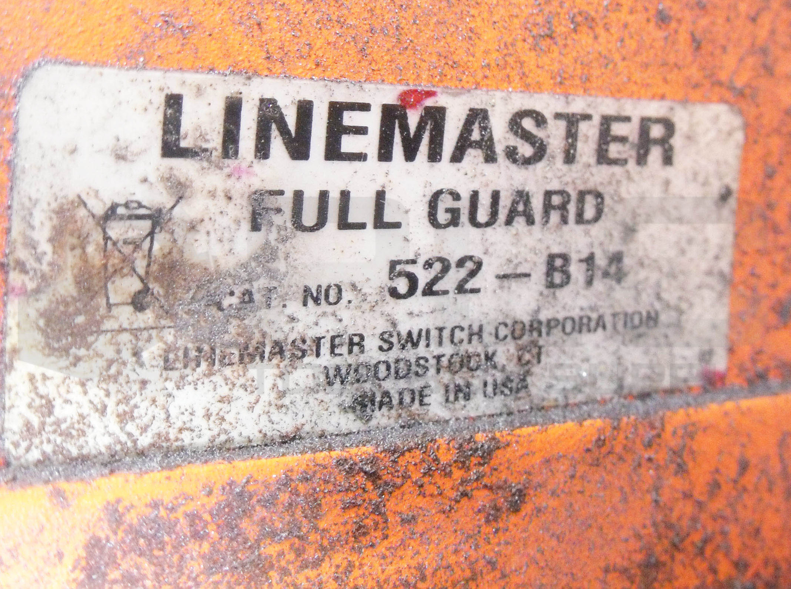 LINEMASTER 522-B14 FULL GUARD FOOT SWITCH