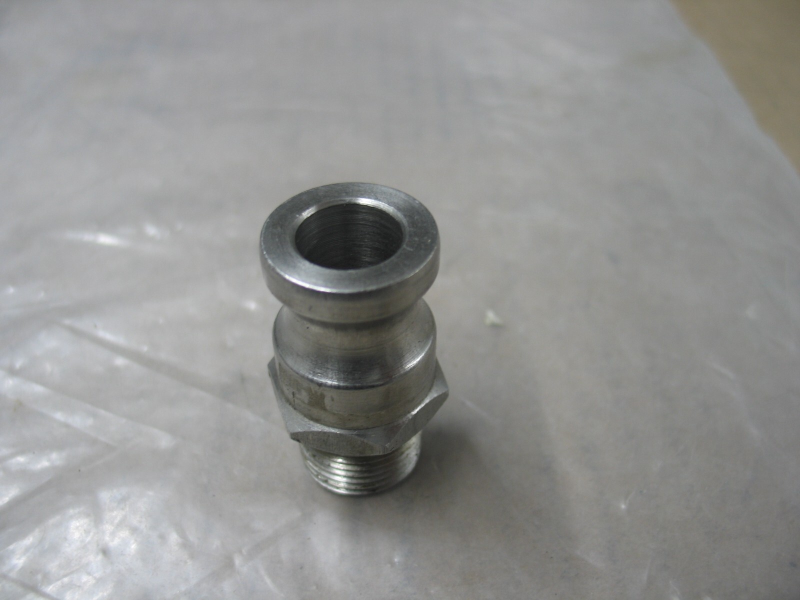 EVER-TITE 1/2B CAM & GROOVE MALE SS FITTING WITH 1/2″ MNPT THREAD P9564