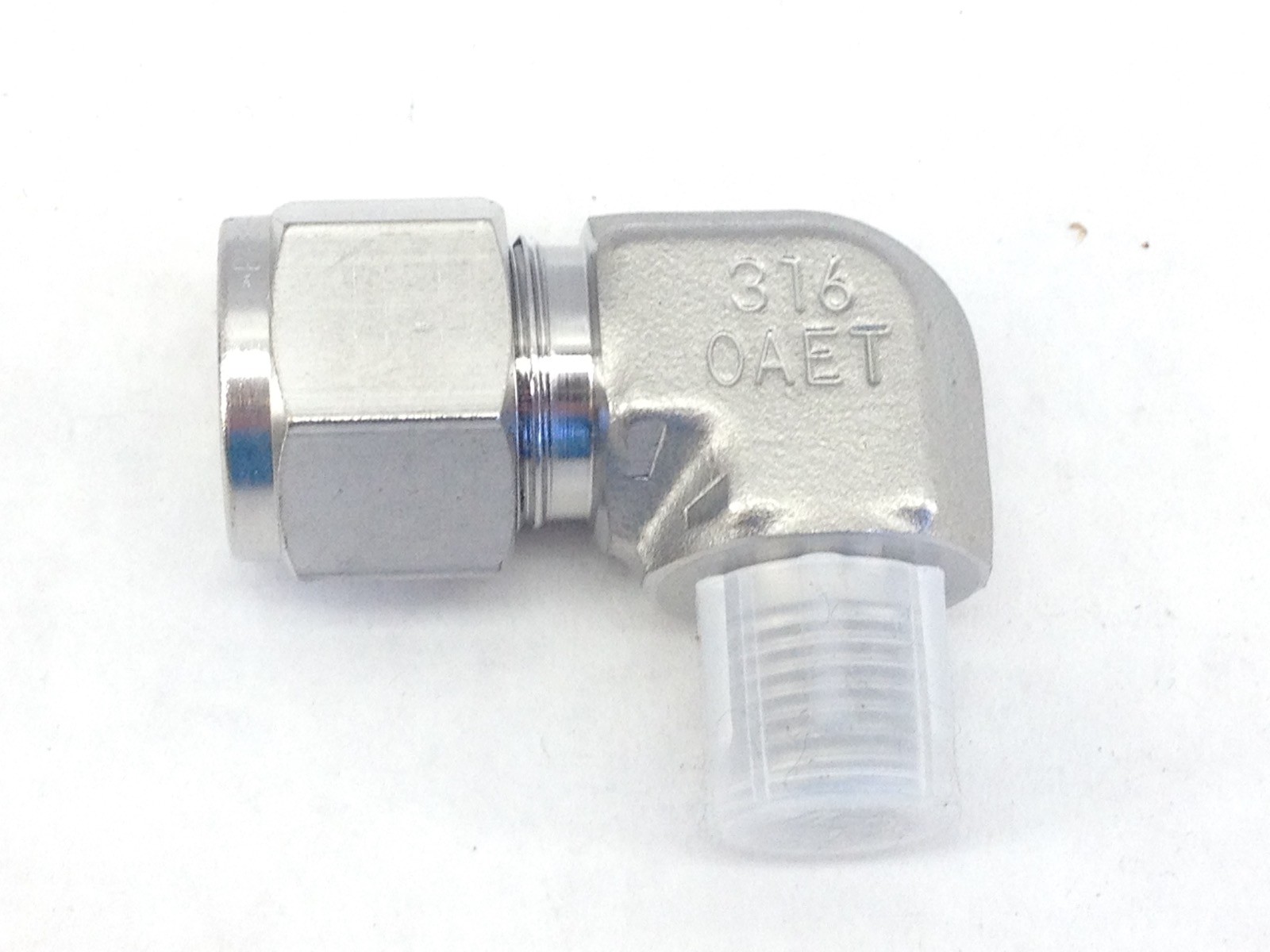PARKER 1/4” MNPT TO 1/2” FEMALE TUBE 90° SS ELBOW 8-316N804 to 316OAET (F47)