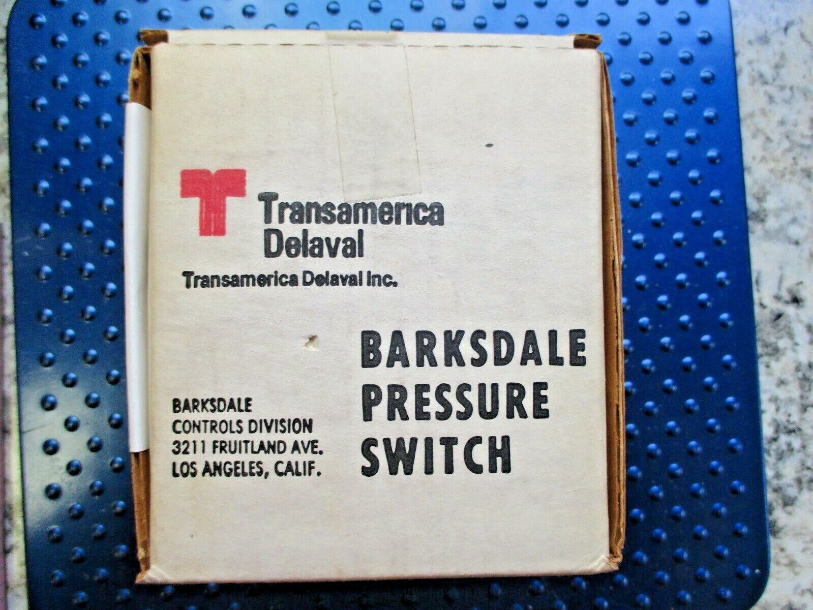 NEW BARKSDALE PRESSURE SWITCH D1T-H18SS-P2