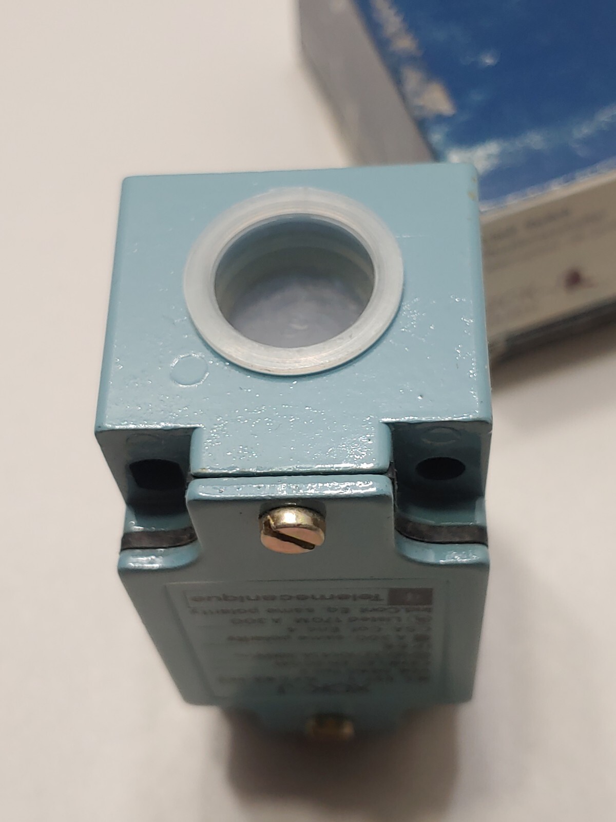 TELEMECANIQUE ZCK- J2 LIMIT SWITCH BODY XCK-J NEW OPEN BOX