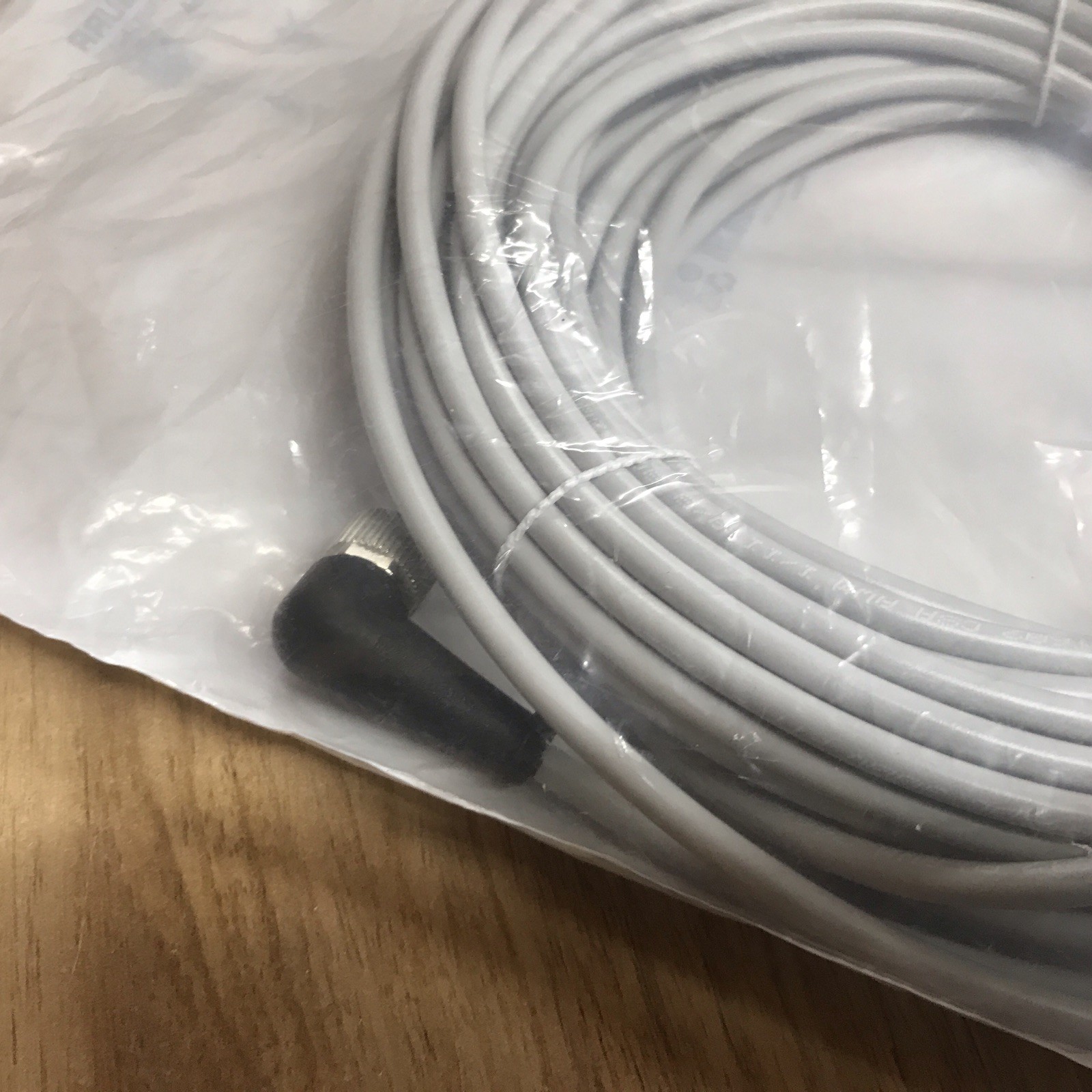 New MURR ELEKTRONIK M12 female 90 degree gray cable 7000-12341-2141500 22217