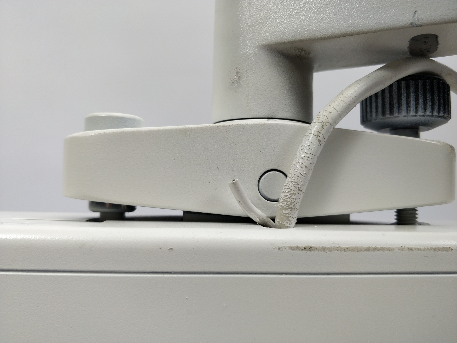 Nidek RT-1200 Refractor Head – Ophthalmic Equipment