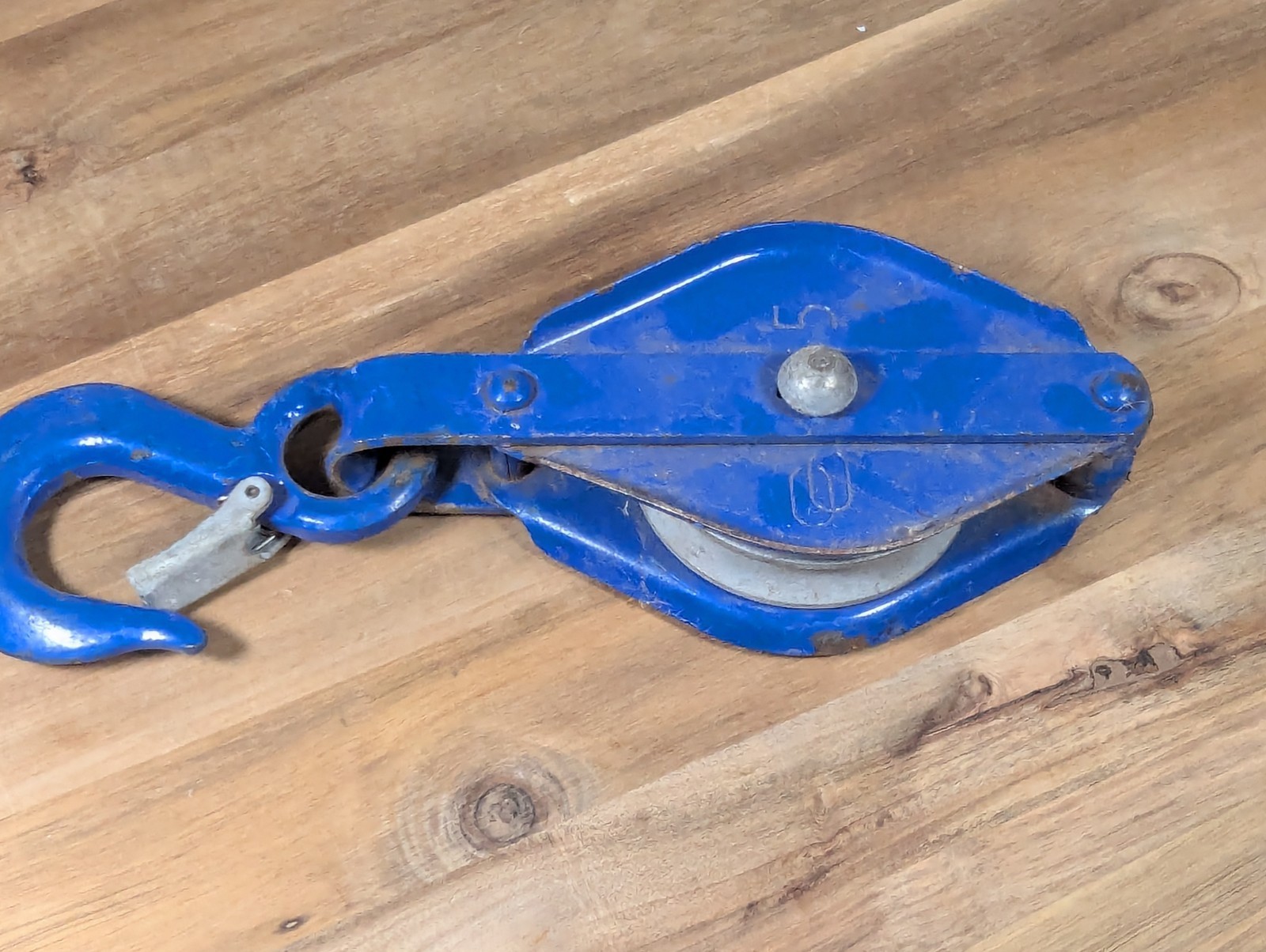 700lb Metal Pulley – CooperTools Campbell with Snap Hook