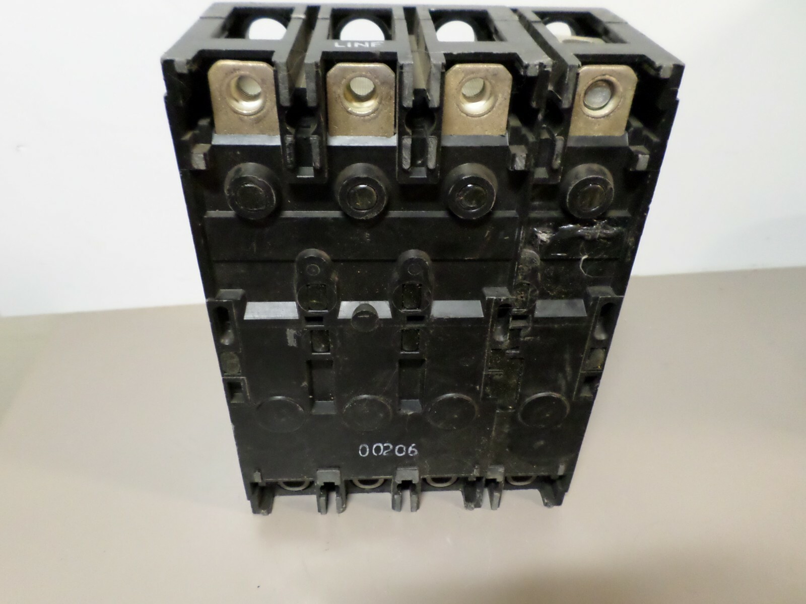 Westinghouse LB4250W 4 Pole 600 VAC 250A Circuit Breaker 250 Amp