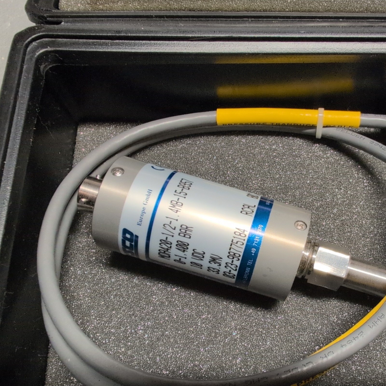 Dynisco pressure transducer MDA420-1/2-1 4MB-15-B957 Range 0-1400 bar 10VDC